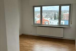 Großzügige 4 Zimmerwohnung mit riesiger Dachterrasse zu vermieten – 63071 Lichtenplatte, Offenbach am Main – Vorschaubild 8