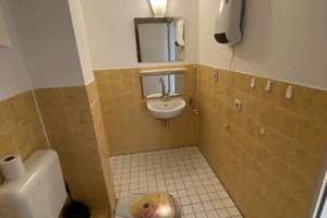 Helle 2-Zimmer Altbau-Wohnung mit Balkon in zentraler Lage zu vermieten – Die vollständige Adresse der Immobilie erhältst du vom Anbieter., 40476 Golzheim, Düsseldorf – Vorschaubild 9