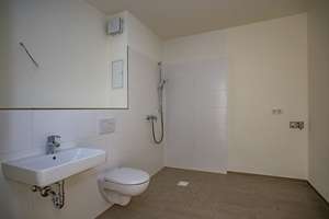 Nur für Rollstuhlfahrer mit WBS mit besonderem Wohnbedarf - barrierefreie 1 Zimmer Wohnung – Ashdodstraße 4, 13587 Hakenfelde, Berlin – Vorschaubild 4