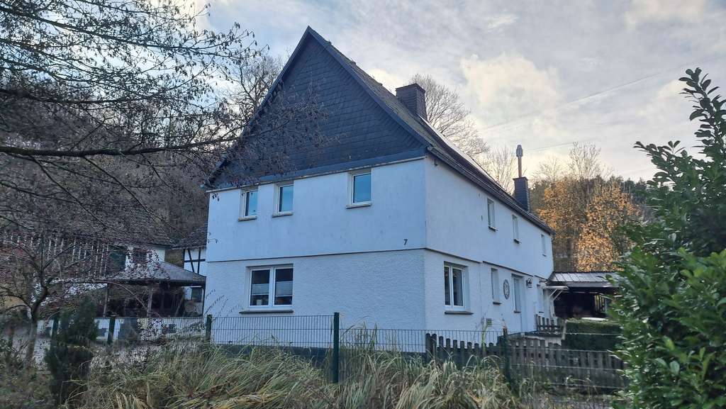 Immobilie in Schmallenberg - ***Gemütliches, altes Bauernhaus in Niederhenneborn*** - Bild 4