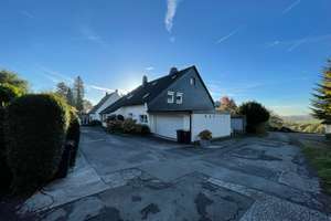 Doppelhaushälfte mit schönem Garten in bester Lage der Solinger-Südstadt. – Die vollständige Adresse der Immobilie erhältst du vom Anbieter., 42657 Solingen-Mitte, Solingen – Vorschaubild 3