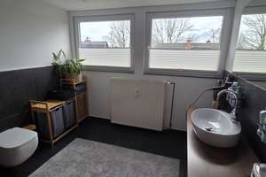 Schöne helle Maisonette-Wohnung mit vier Zimmern in Bochum Wiemelhausen – Die vollständige Adresse der Immobilie erhältst du vom Anbieter., 44789 Wiemelhausen, Bochum – Vorschaubild 16