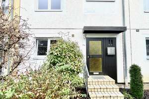 Gepflegtes Reihenmittelhaus mit Dach•Ausbaupotenzial • Terrasse • Garten • Garage • Hechtsheim – Die vollständige Adresse der Immobilie erhältst du vom Anbieter., 55129 Hechtsheim, Mainz – Vorschaubild 2