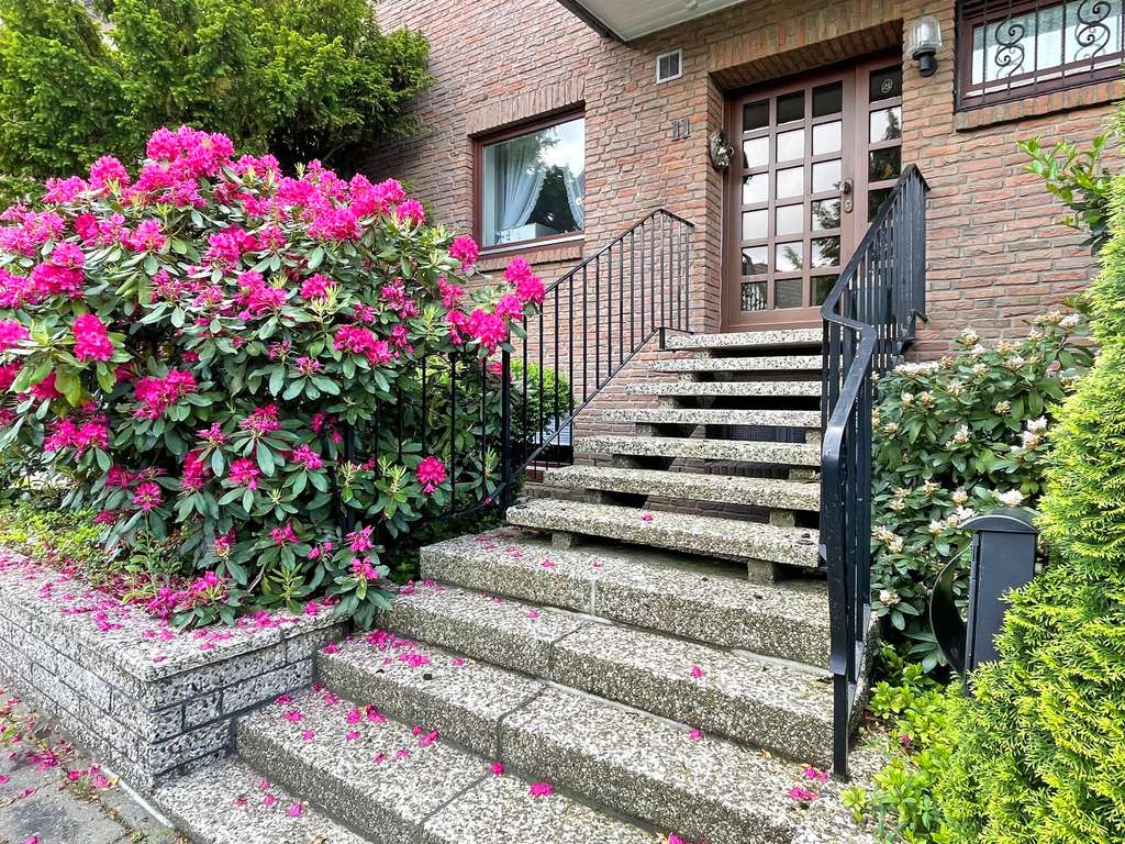 Immobilie in Wennigsen (Deister) - - NEUER PREIS - Großes Einfamilienhaus mit neuer Heizungsanlage - Bild 1