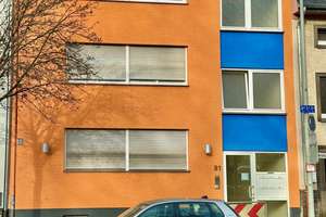 Vollständig renoviert - neuwertige Einbauküche - Klimaanlage und Stellplatz inklusive