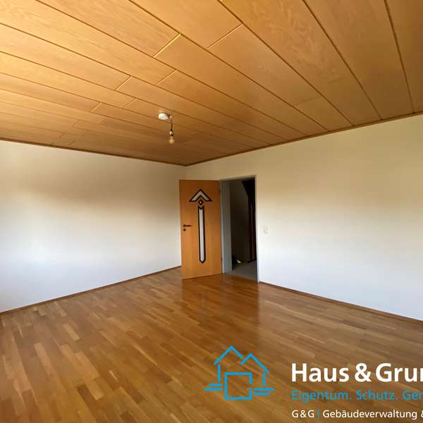 *** schönes Mittelreihenhaus mit Wintergarten - Garten u. Garage - in verkehrsberuhigter Lage **