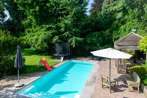 GROßZÜGIGE LANDHAUSVILLA MIT PARKGRUNDSTÜCK UND POOL – Die vollständige Adresse der Immobilie erhältst du vom Anbieter., 40667 Meerbusch – Vorschaubild 4