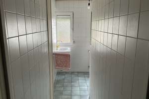 Doppelhaushälfte: Ruhige Lage, eigener Garten, 2 PKW-Stellplätze, OHNE Makler – Die vollständige Adresse der Immobilie erhältst du vom Anbieter., 60529 Schwanheim, Frankfurt am Main – Vorschaubild 13