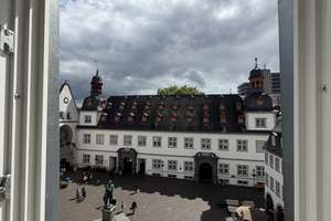 Altstadt-Traum am Jesuitenplatz! Großzügige 3-ZKB Designwohnung mit Klimaanlage & Einbauküche – Erst