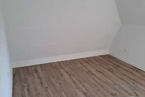 ruhige Maisonette-Wohnung, 3 1/2 Zimmer, ca. 96 qm, Balkon, EBK, Keller in Brhv.-Wulsdorf – Lindenallee 51, 27572 Wulsdorf, Bremerhaven – Vorschaubild 26