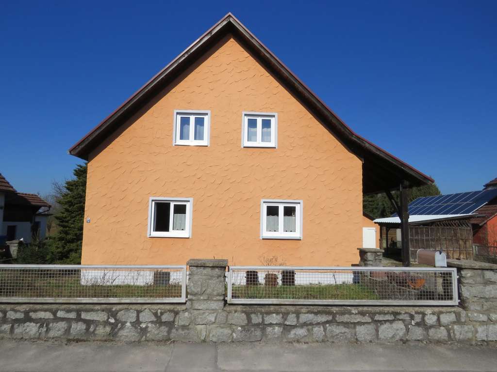 Immobilie in Mariaposching - Einfamilienhaus mit Anbau und Nebengeb. in absolut ruhiger Ortsrandlage zw. Metten u. Niederwinkling - Bild 3