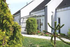 Besonderes Architektenhaus auf großzügigem Eigentumsgrundstück in Feldrandlage – Die vollständige Adresse der Immobilie erhältst du vom Anbieter., 38104 Volkmarode, Braunschweig – Vorschaubild 2
