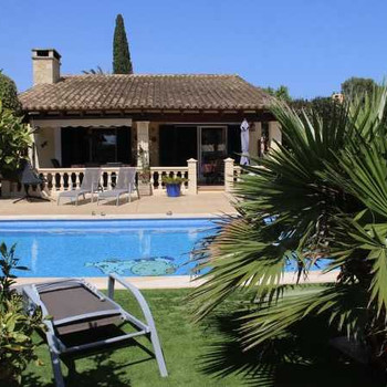 Schönes Haus mit Pool nahe dem Strand in Sa Coma