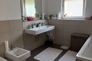 Mitten in der Stadt und dennoch ruhig  - 4 Zimmerwohnung mit einem großen Balkon und einer TG – Die vollständige Adresse der Immobilie erhältst du vom Anbieter., 65189 Südost, Wiesbaden – Vorschaubild 2