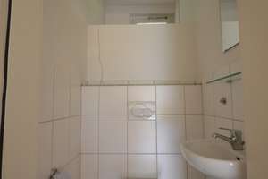 Renovierte Vier- Raum- Altbau- Wohnung | Loggia | Hohe Decken | Ruhige Lage – 40545 Niederkassel, Düsseldorf – Vorschaubild 7
