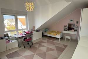 Premium Family Home with Garden, Terrace & Garage – 192 sqm Living Space in Quiet Green Location – Auerbacher Straße 10, 65428 Rüsselsheim am Main – Vorschaubild 14