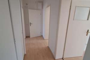 Helle 2-Zimmer-Wohnung mit großer Badewanne in Essen-Frohnhausen