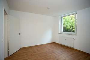 ** Modern sanierte 2-Zimmer-Wohnung mit schöner Loggia ** – Ottostraße 17, 47198 Hochheide, Duisburg – Vorschaubild 4