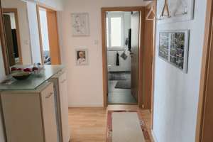 Rarität in Ulm-Mitte: Gepflegte 3-Zimmer-Wohnung mit Fernwärme und Garage. – Ensingerstraße 33, 89073 Mitte, Ulm – Vorschaubild 3