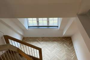 Moderne 1-Zimmer Maisonette-Wohnung im 2. OG in Erlangen Zentrum – Riversideplatz 2, 91052 Rathausplatz, Erlangen – Vorschaubild 1
