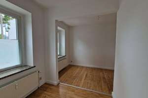 Großzügige Maisonettewohnung mit Terrasse, zwei Bädern und Eckbadewanne in Leipzig-Holzhausen – Die vollständige Adresse der Immobilie erhältst du vom Anbieter., 4288 Holzhausen, Leipzig – Vorschaubild 9