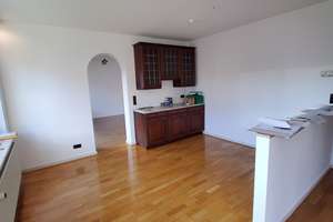 Große 4 1/2 Zimmerwohnung mit Balkon im Stuttgarter Westen – Lenaustr. 4, 70193 Kräherwald, Stuttgart – Vorschaubild 3