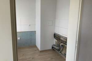 2-Zimmer-Wohnung in Gelsenkirchen Buer mit Aufzug und Balkon! – Allensteiner Straße 37, 45897 Buer, Gelsenkirchen – Vorschaubild 3