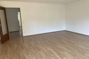 Helle 3-Zimmer-Wohnung mit Balkon & Stellplatz in Karlsruhe-Wolfartsweier – Steinbügelstraße 23, 76228 Wolfartsweier, Karlsruhe – Vorschaubild 2