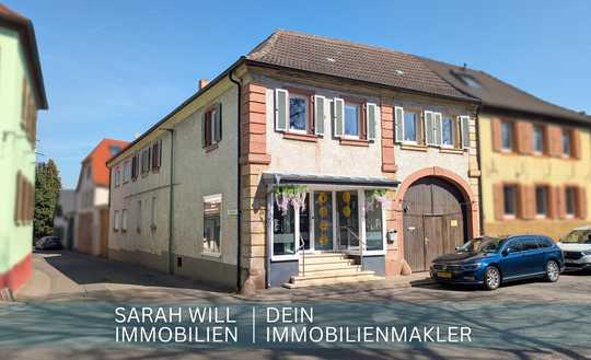 Großzügiges Wohnhaus mit flexibler Aufteilung und
Gewerbeeinheit in Haus-Hof Bauweise in Edesheim