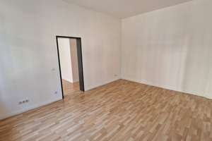 Helle 4-Zimmer-Wohnung mit Balkon und 119,92 m² Wohnfläche in Magdeburg – Breiter Weg 228, 39104 Altstadt, Magdeburg – Vorschaubild 2