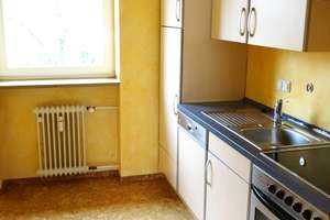 LET`S GO WEST  ** Helle 2 Zi. Wohnung - mit großem Balkon und Einbauküche** – Lessingstrasse 10, 93049 Westenviertel, Regensburg – Vorschaubild 2