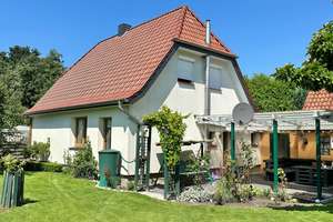 Gepflegtes Einfamilienhaus mit schönem Garten in attraktiver Lage * auch als Anlageobjekt geeignet – Die vollständige Adresse der Immobilie erhältst du vom Anbieter., 26931 Elsfleth – Vorschaubild 1