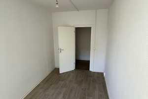 4-Raum-Wohnung in direkter Wohnlage zu Kita und Schule im Chemnitzer Süden – Straße Usti nad Labem 267, 9119 Chemnitz – Vorschaubild 3