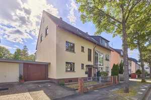 In ruhiger Lage: Freie, vielseitige Doppelhaushälfte mit 3 Wohnungen, Garage & Garten in Sandhofen! – Mannheim – Vorschaubild 1