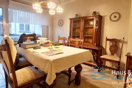 *** großzügige 3-Zimmer-Wohnung, WG-geeignet, mit Balkon, Theaterstraße ***