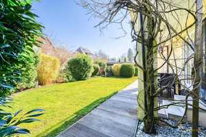 Charmante Doppelhaushälfte mit sonnigem, schön eingewachsenem Garten in ruhiger Lage in Gräfelfing – München (Kreis) – Vorschaubild 4