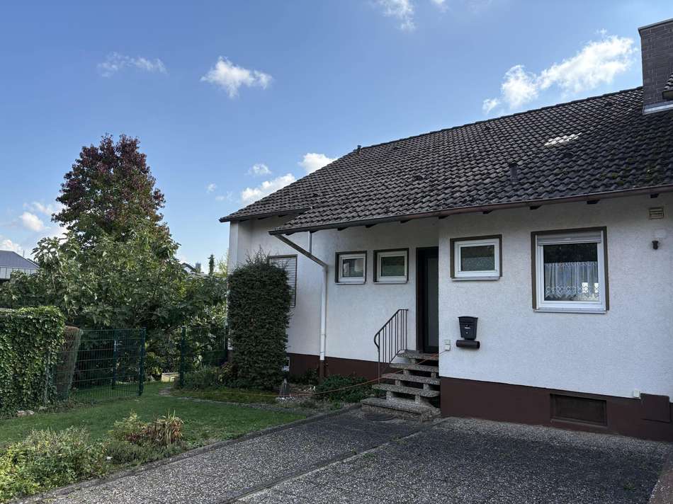 Hausansicht Rückseite mit Ein