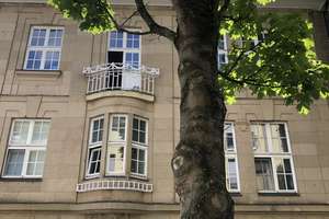Wunderschön sanierte 2-Zimmer-EG-Wohnung in Denkmalimmobilie mit Garten und Stellplatz – Hugo-Preuß-Straße 34, 41236 Rheydt, Mönchengladbach – Vorschaubild 1