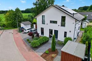 Modernes Familienhaus mit Garten, PV-Anlage und viel Platz zum Wohlfühlen – Die vollständige Adresse der Immobilie erhältst du vom Anbieter., 24797 Breiholz – Vorschaubild 3