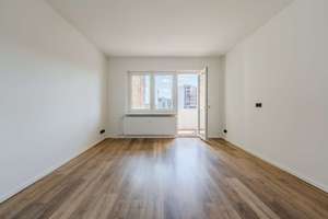 Sonnenbalkon trifft Kudamm-Blick - Hochwertig modernisierte 4 Zimmerwohnung !