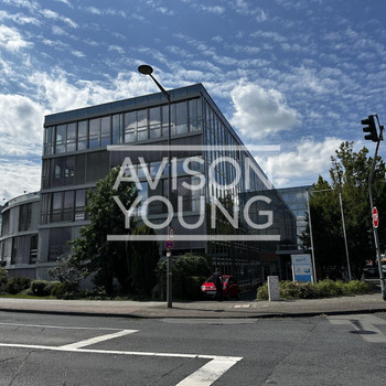 Modernes Bürogebäude im TechnologiePark Köln