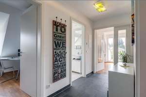 Möbliert: Helle 3-Zimmer Dachterrassenwohnung auf Zeit mieten – Die vollständige Adresse der Immobilie erhältst du vom Anbieter., 80997 Allach, München – Vorschaubild 11
