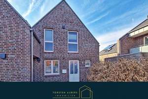 Modern. Ruhig. Sofort zuhause – Ihr stilvolles Reihenendhaus nahe Julianenpark – Die vollständige Adresse der Immobilie erhältst du vom Anbieter., 26789 Leer (Ostfriesland) – Vorschaubild 1