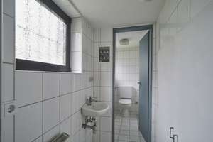 Schönes Wohnhaus mit Ladenfläche in zentraler Lage – Brunhildestraße 20, 61389 Schmitten – Vorschaubild 6