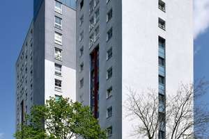 Wohnung mit Boden und Einbauküche am Klinikum // EG Wohnung 1