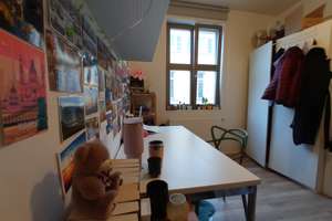 NUR FÜR STUDENTEN! / STUDENTS ONLY! Möbliertes, zentral gelegenes Zimmer in 3er Mädels-WG – Hauptstrasse 103, 91054 Altstadt, Erlangen – Vorschaubild 3