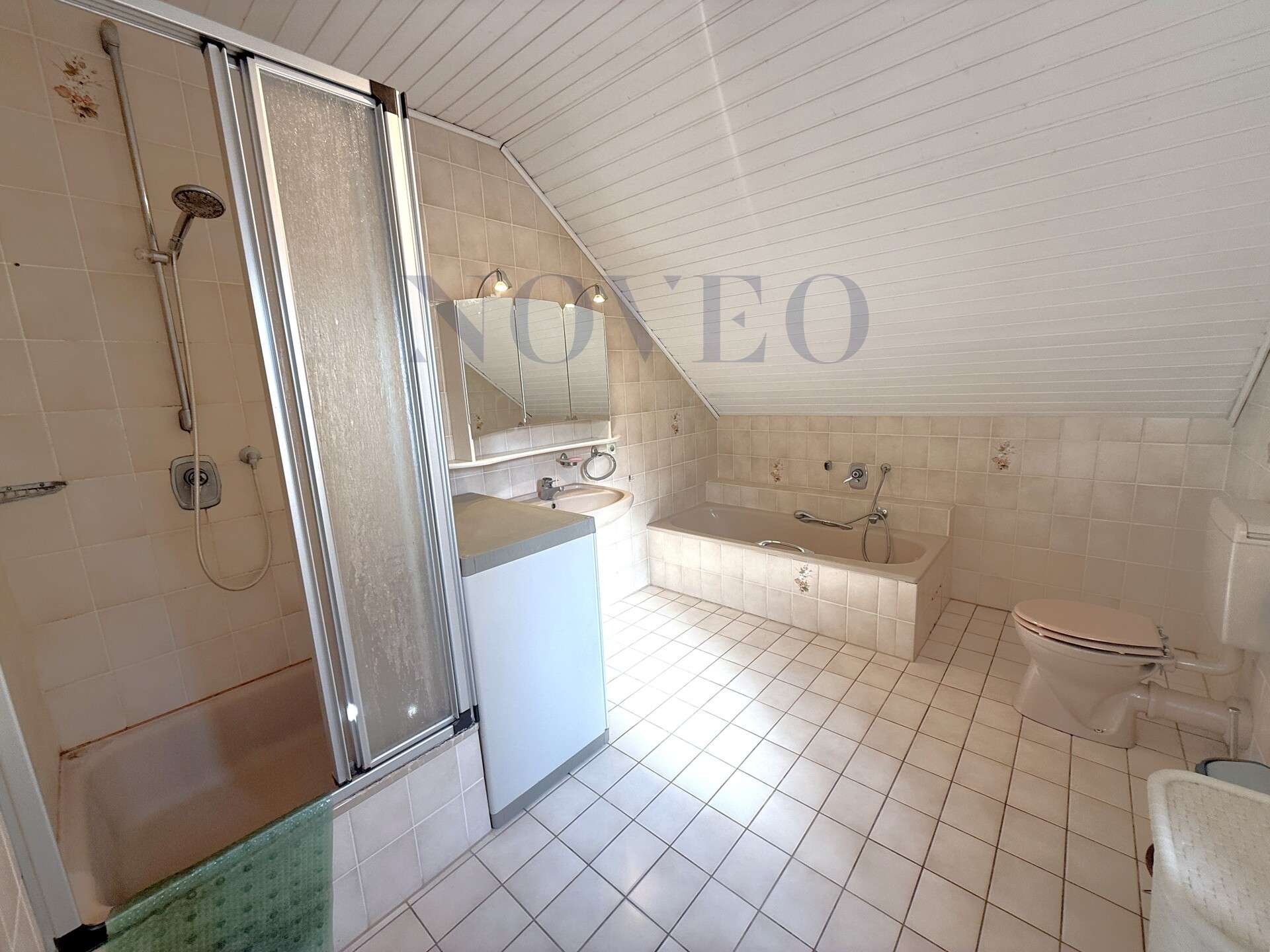 Immobilie in Mühltal - Ruhig gelegenes, großes Einfamilienhaus in Feldrandlage inklusive  ebenerdiger Einliegerwohnung - Bild 15