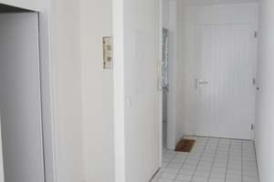 Zentral aber ruhig - Moderne 2-ZW mit Balkon, großem Gemeinschaftsgarten im Zentrum von F-Rödelheim – 60489 Rödelheim, Frankfurt am Main – Vorschaubild 13