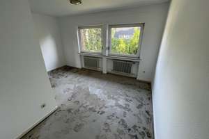 Privatverkauf : Doppelhaushälfte in Köln-Lövenich in sehr guter Lage und mit viel Potenzial – Rurseeallee 10, 50859 Lövenich, Köln – Vorschaubild 24