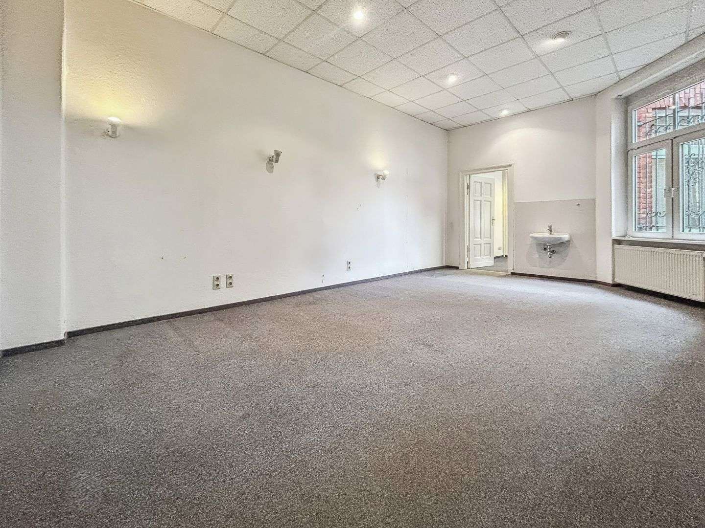 Immobilie in Schönebeck (Elbe) - Vielseitig nutzbare Eigentumswohnung mit 5 Räumen in Schönebeck (Elbe), Stadtteil Schönebeck - Bild 2